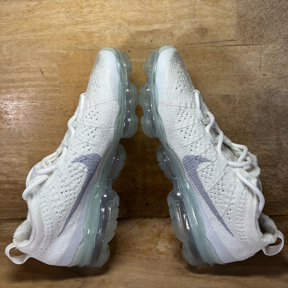 Nike Air VaporMax 2023 Flyknit Womens Sz 7 Running Shoes Sneakers Pure Platinum - Picture 6 of 11